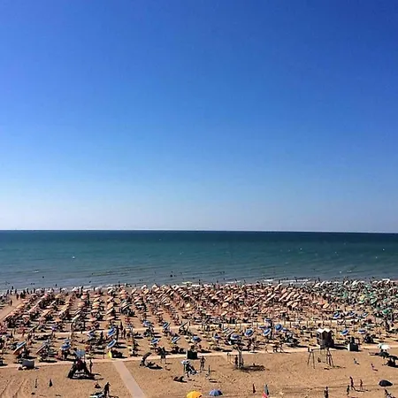 In Bibione 54701 * Lo Stallone